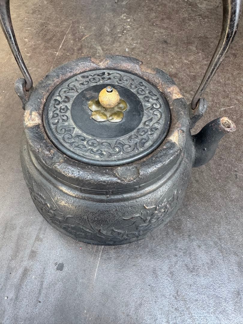 鉄瓶 龍文堂造 煎茶道具 茶道具 金属工芸 急須 時代物銅蓋 古美術 鉄壺 在銘
