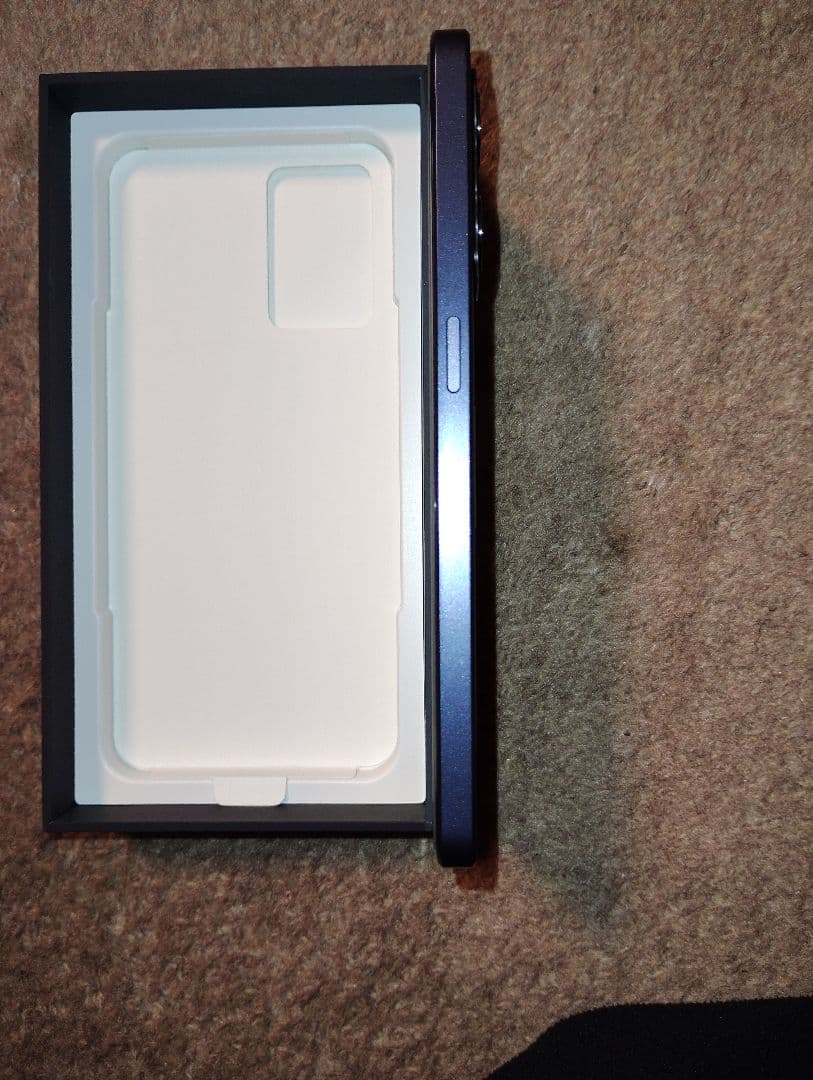 OPPO Reno7 A 使用頻度少なめ 目立った傷もなくキレイです。