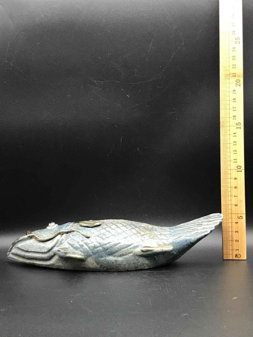 中国骨董　清時代　石湾窯藍釉　魚　置物　旧家蔵出し(C-11)