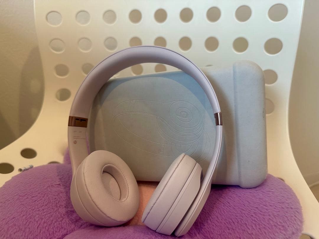 Beats solo 4 ワイヤレスヘッドフォン クラウドピンク