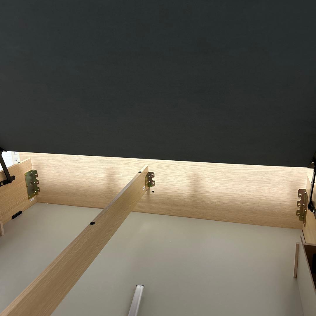 【送料込】クイーンサイズ ベッドフレーム 収納付き 油圧跳ね上げ式 木製