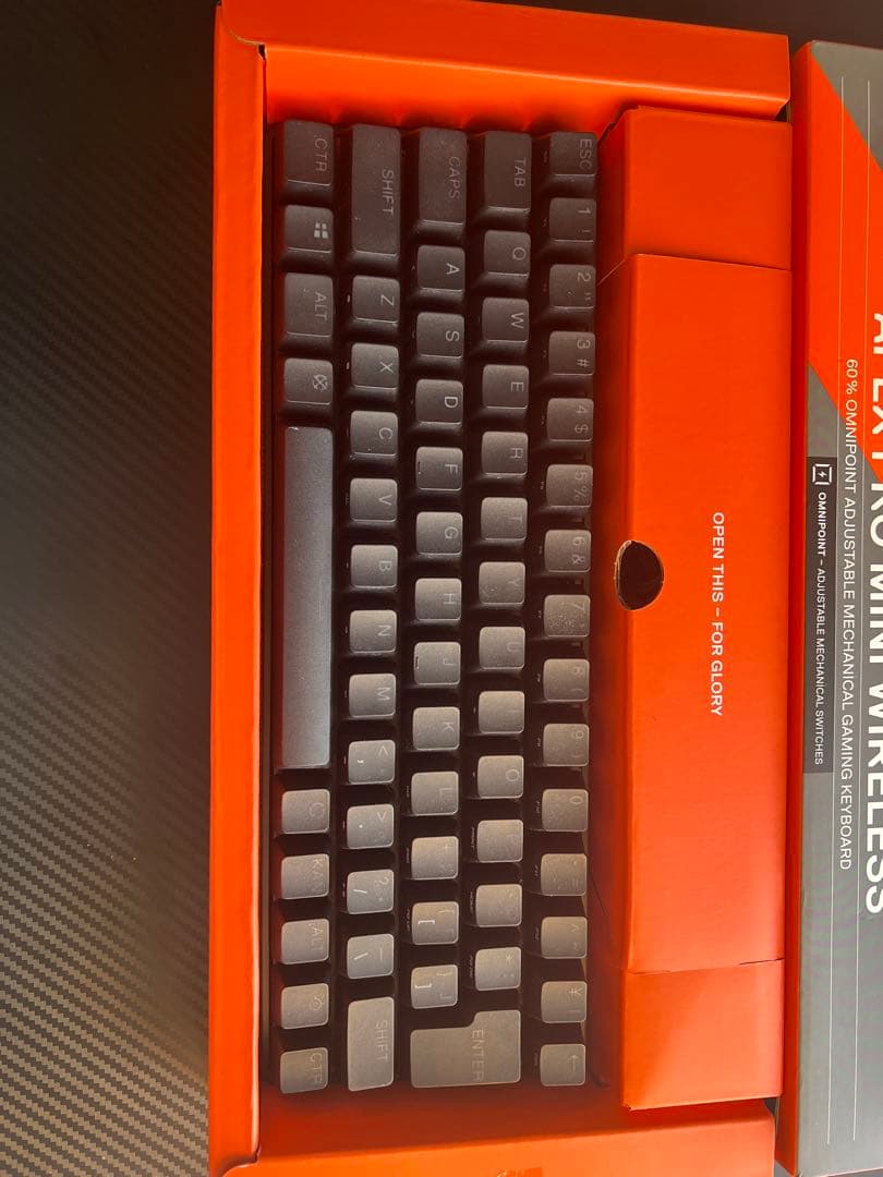 SteelSeries APEX PRO MINI WIRELESS 本体