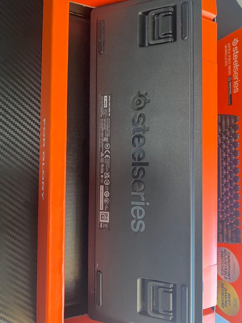 SteelSeries APEX PRO MINI WIRELESS 本体