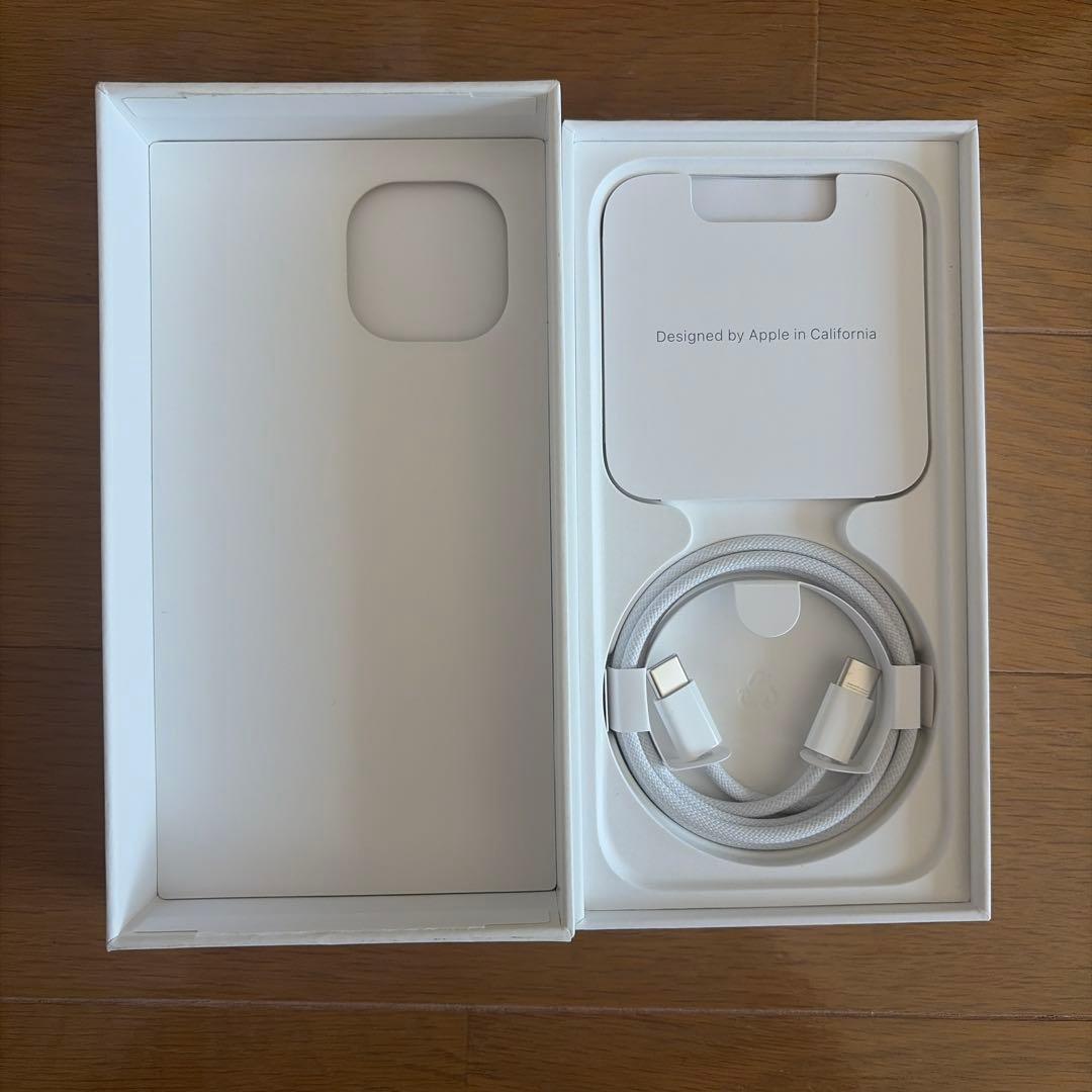 Apple iPhone 15 ブラック 本体　箱付き