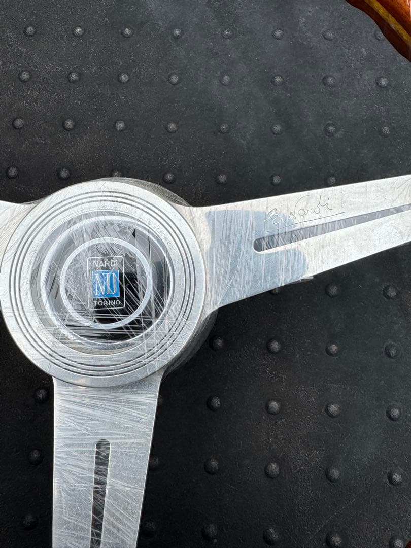 Nardi ウッド ステアリング 3本スポーク