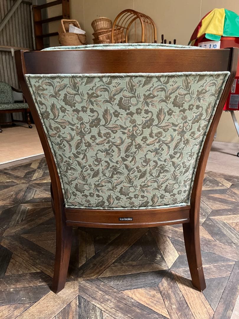 眼には蚊耳には蝉 ＊カリモク コロニアル シングル ソファ ② 肘掛 椅子