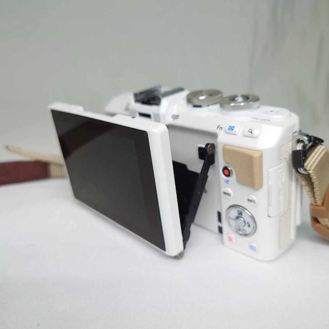OLYMPUS PEN E-PL7 ホワイト ショット数808 オリンパス