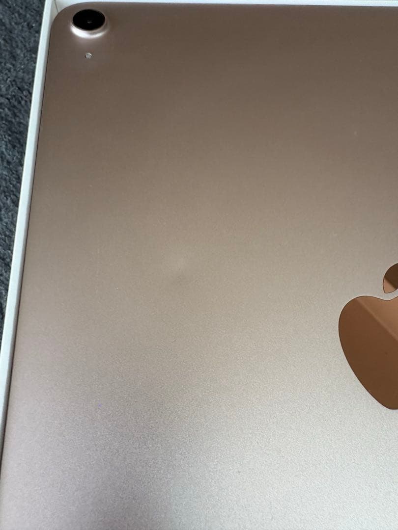 Apple iPad Air (第5世代) 本体　ピンク