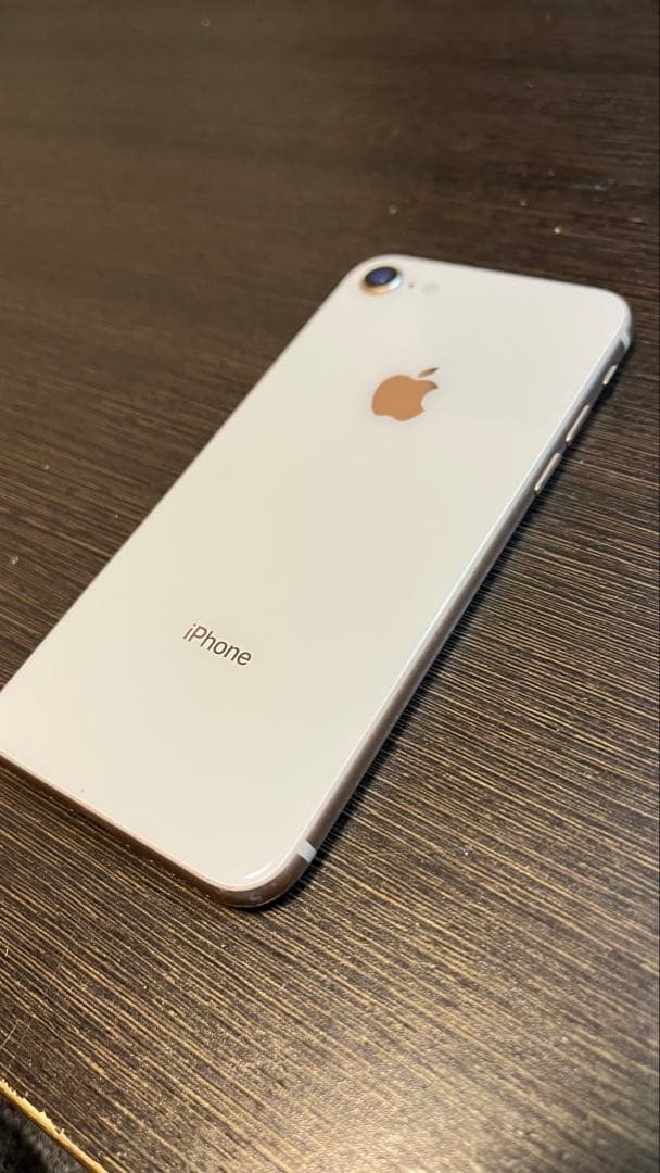 iPhone8 ピンクゴールド