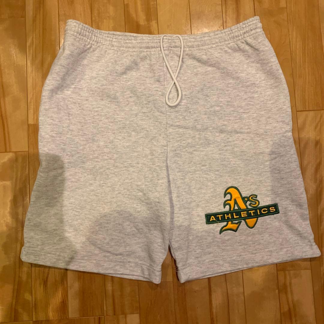 アスレチックスジャンバーレア品　パーカー　トレーナー　半ズボン　キャップ