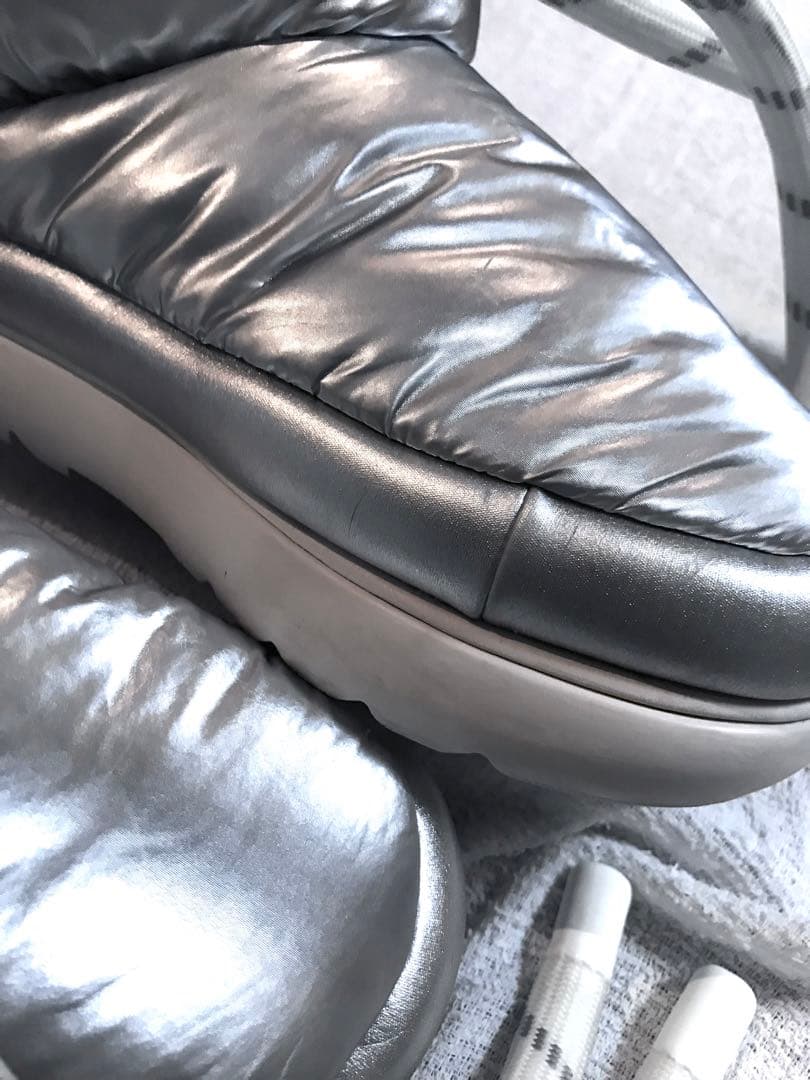 アグUGGクラシックマキシショートパファーブーツシルバー防水保温性レア完売品