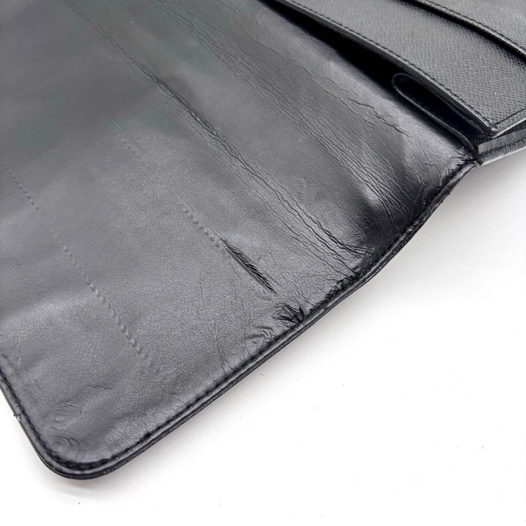 LOUIS VUITTON　ルイヴィトン　セルヴィエット　カザン　タイガ　レザー