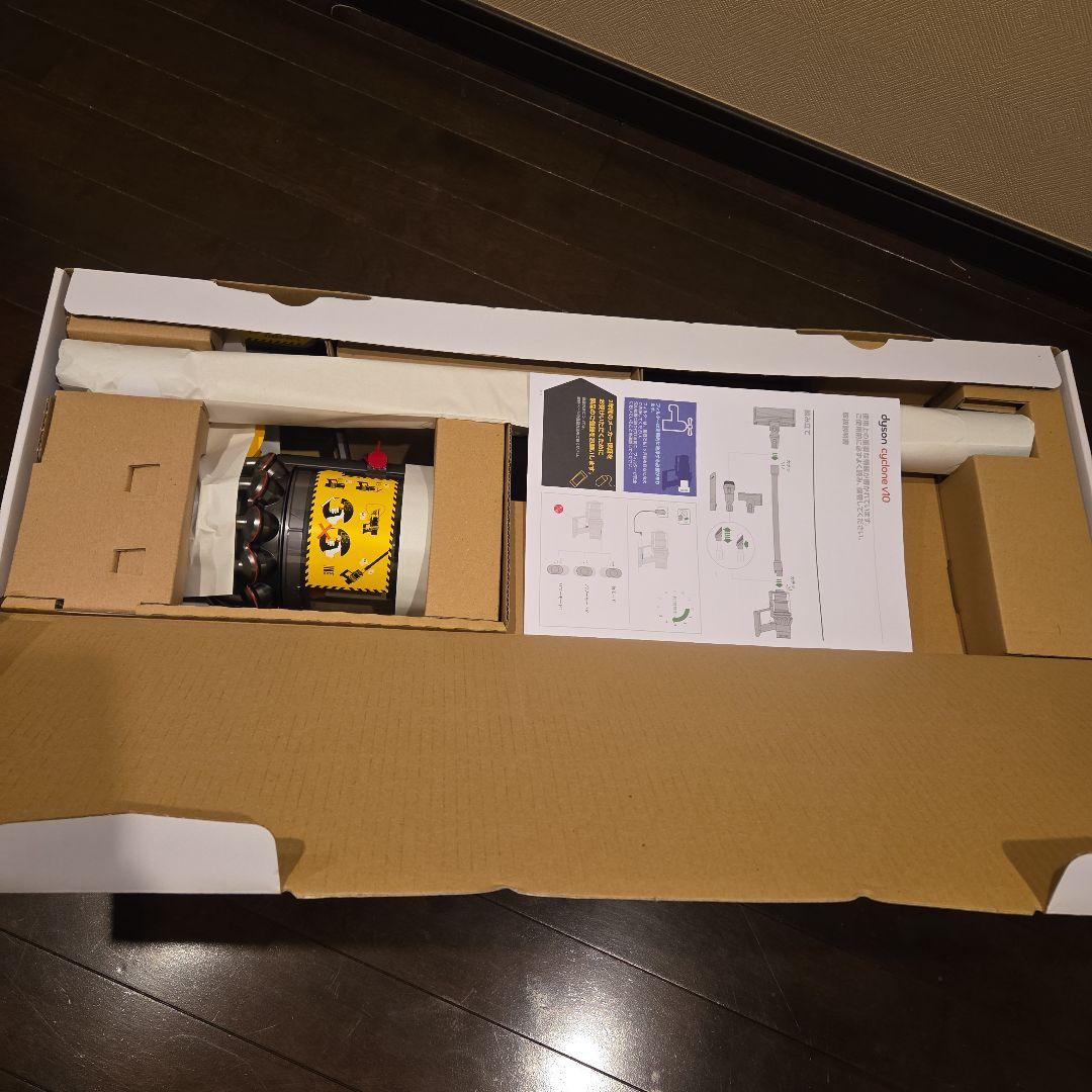 dyson　Cyclone V10 Fluffy　掃除機