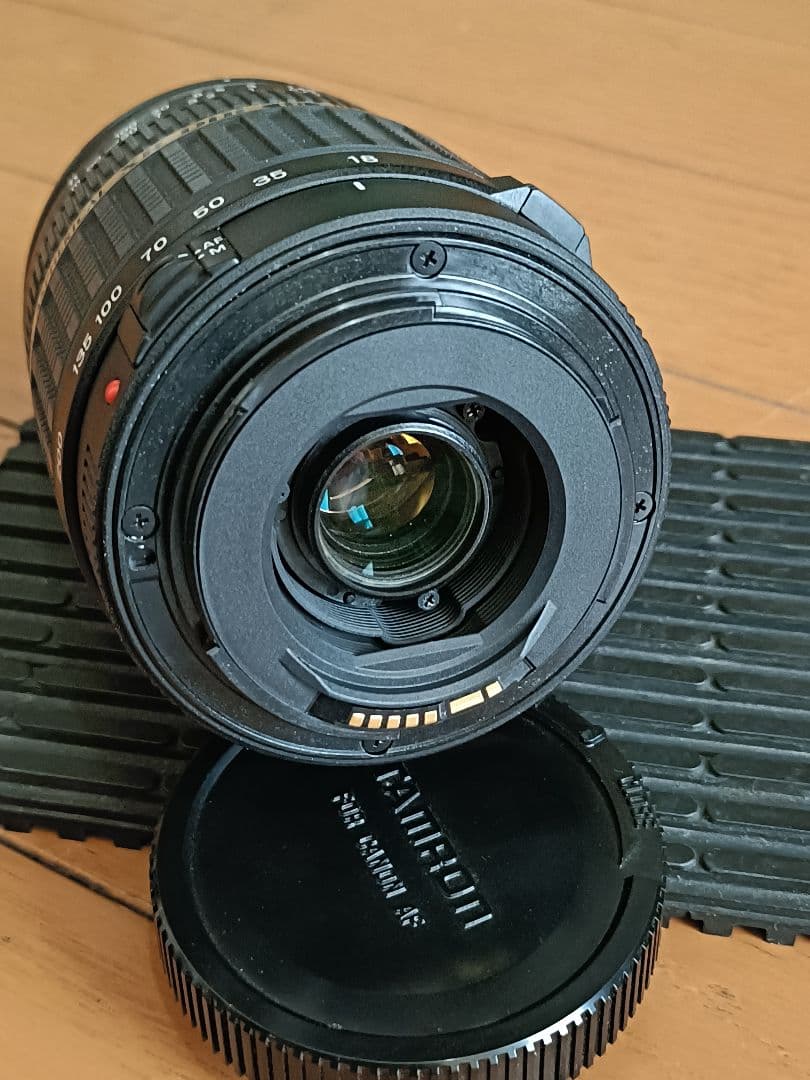 一眼レフEOS Kiss Digital N、Tamronズーム18-200