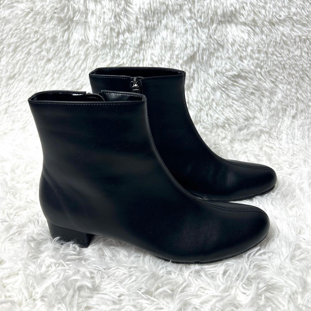 【新品・未使用品】RAKUNA 整体ショートブーツ ブラック サイズM 4E
