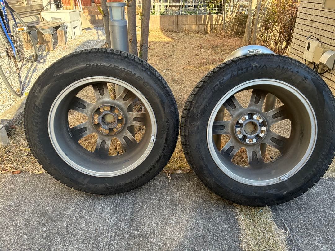 ノア NOAHヴォクシーVOXY 205/60R16 スタッドレス