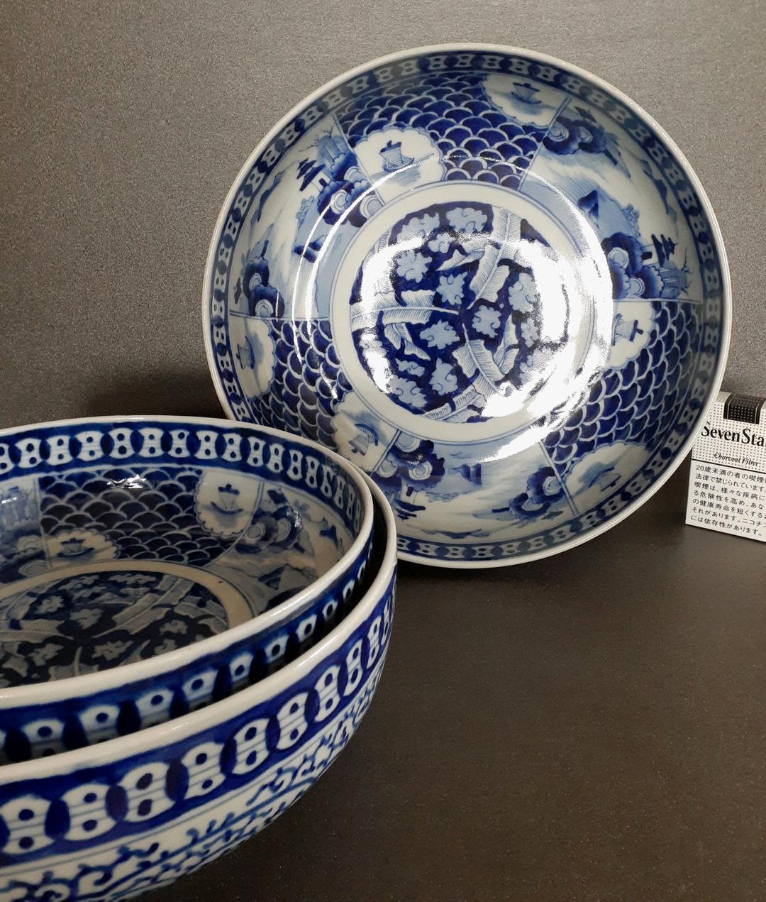 【名品】江戸時代末期～明治時代　古伊万里　染付　波に舟　たこ唐草文様　三重鉢