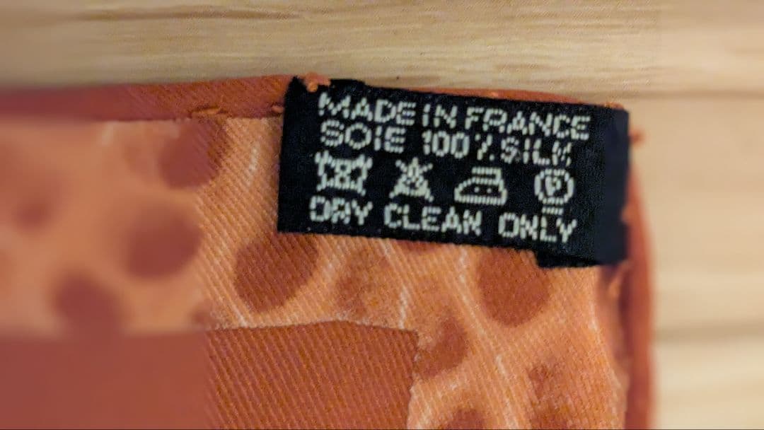 エルメス スカーフ シェーヌダンクル柄CHAINES ET GOURMETTES