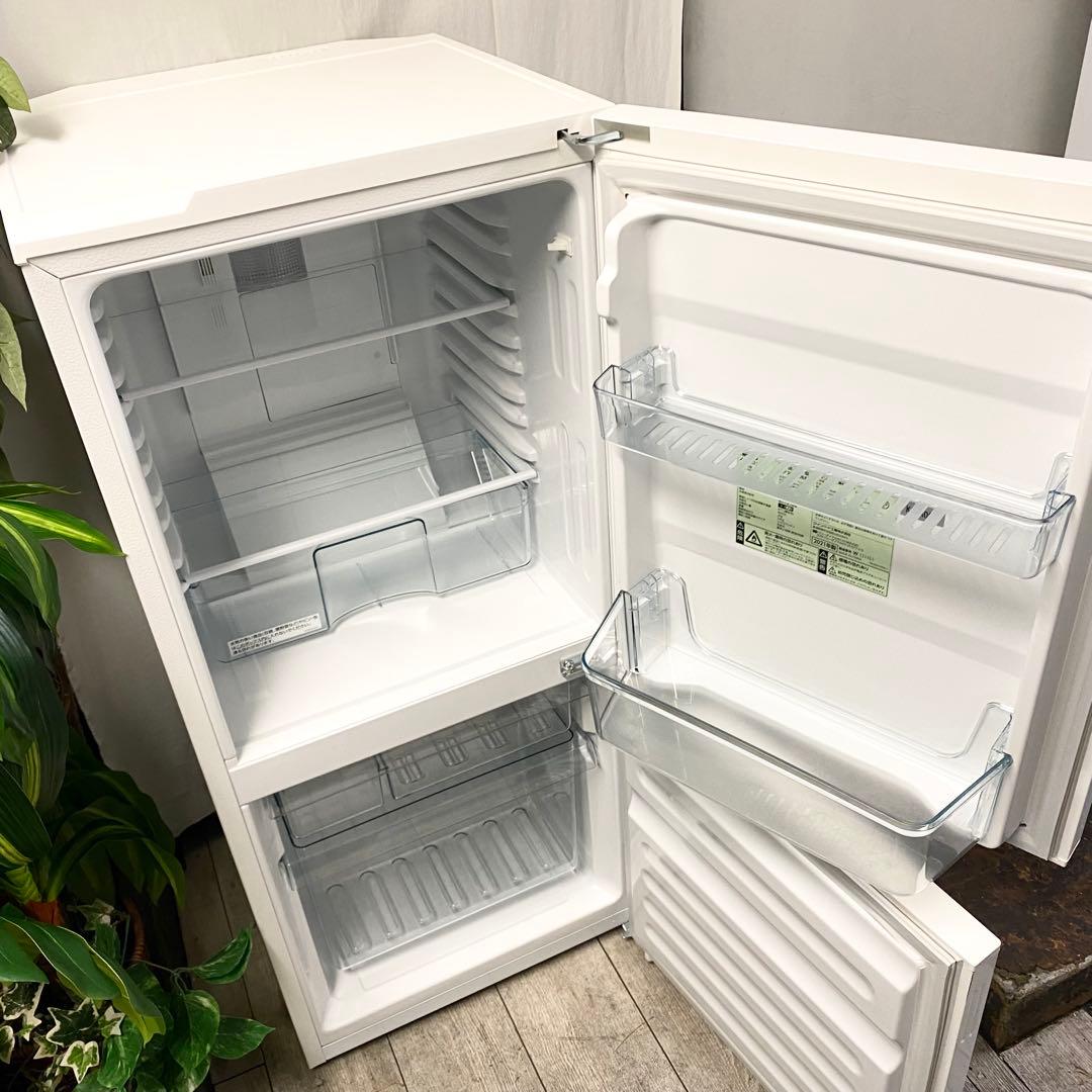 ニレ！白くて四角くてシンプルがいい！2ドア冷凍冷蔵庫110L