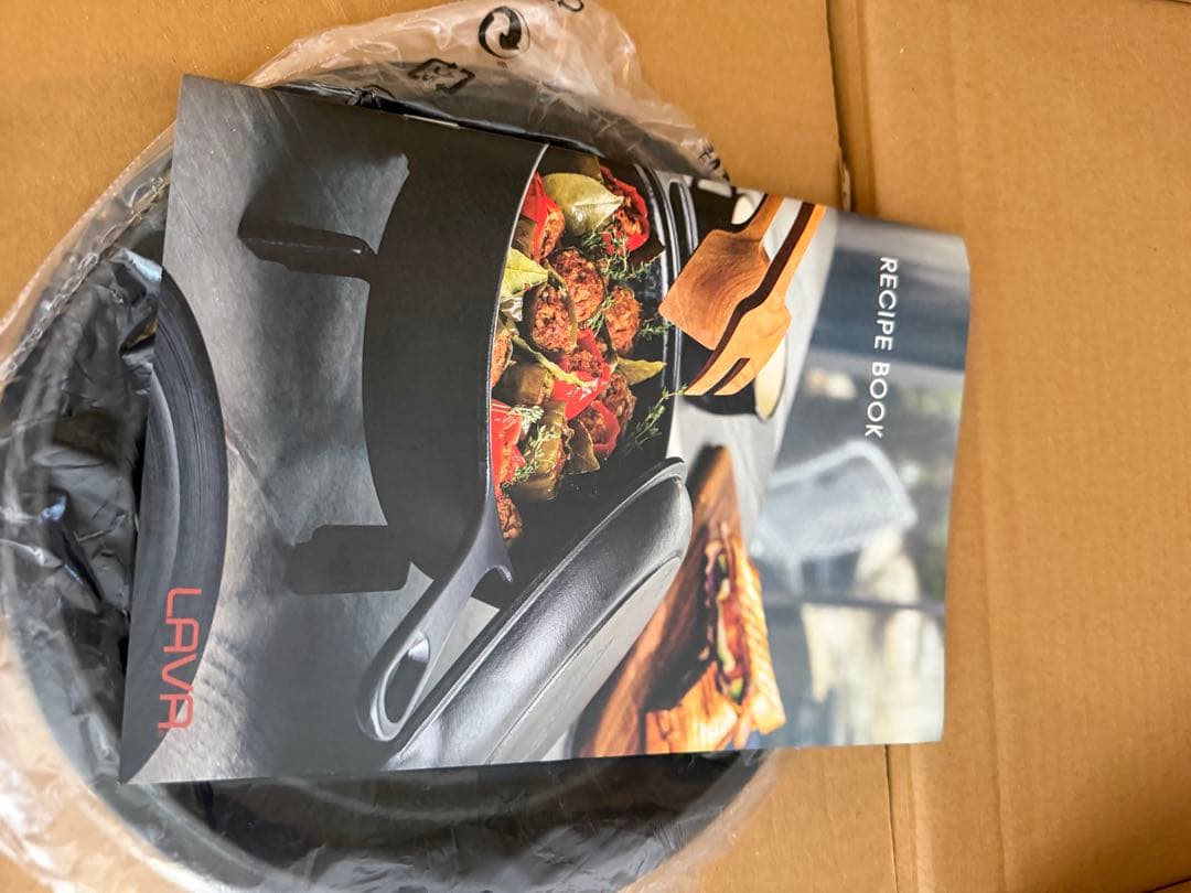 ラヴァ LAVA ラウンドキャセロール　20センチ2.8リットルマットブラック