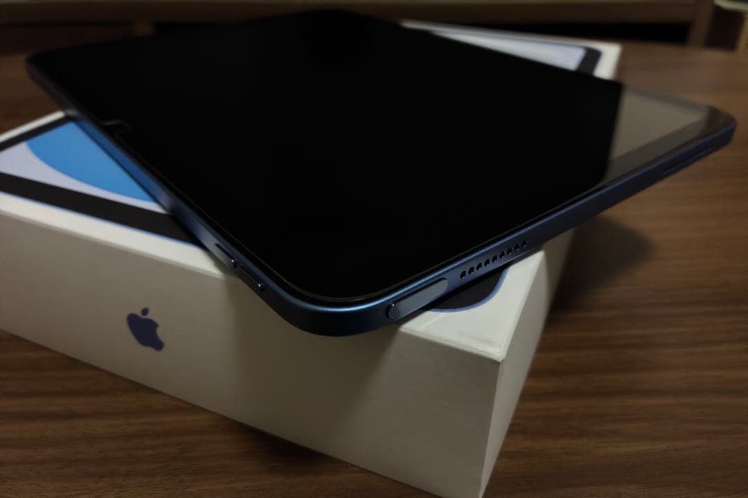 iPad(A16) 11世代　128GB ブルー