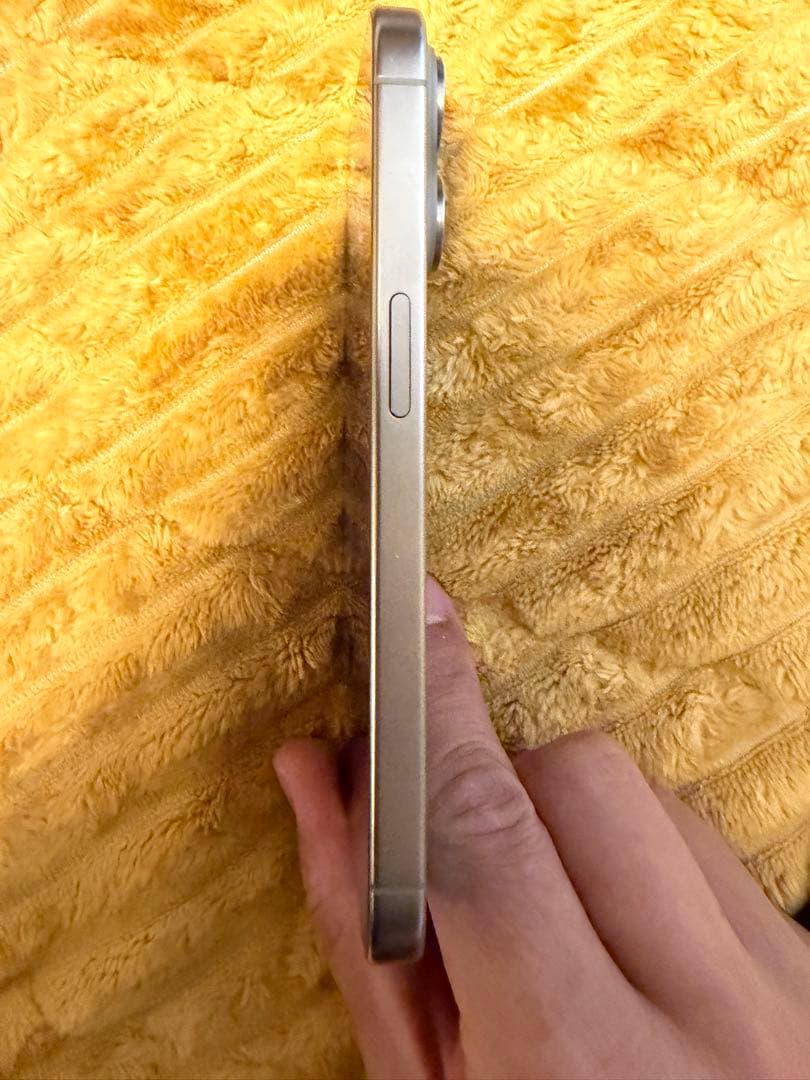 iPhone15 Pro[128GB] ナチュラルチタニウム本体　おまけ付き