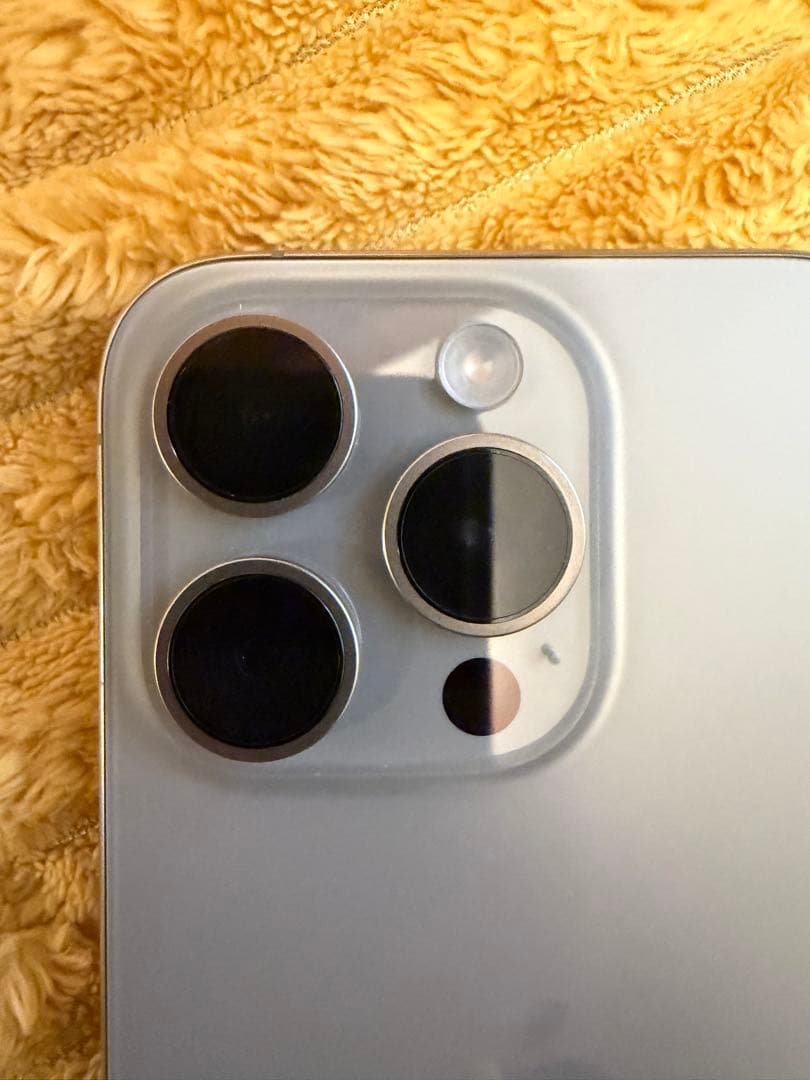 iPhone15 Pro[128GB] ナチュラルチタニウム本体　おまけ付き