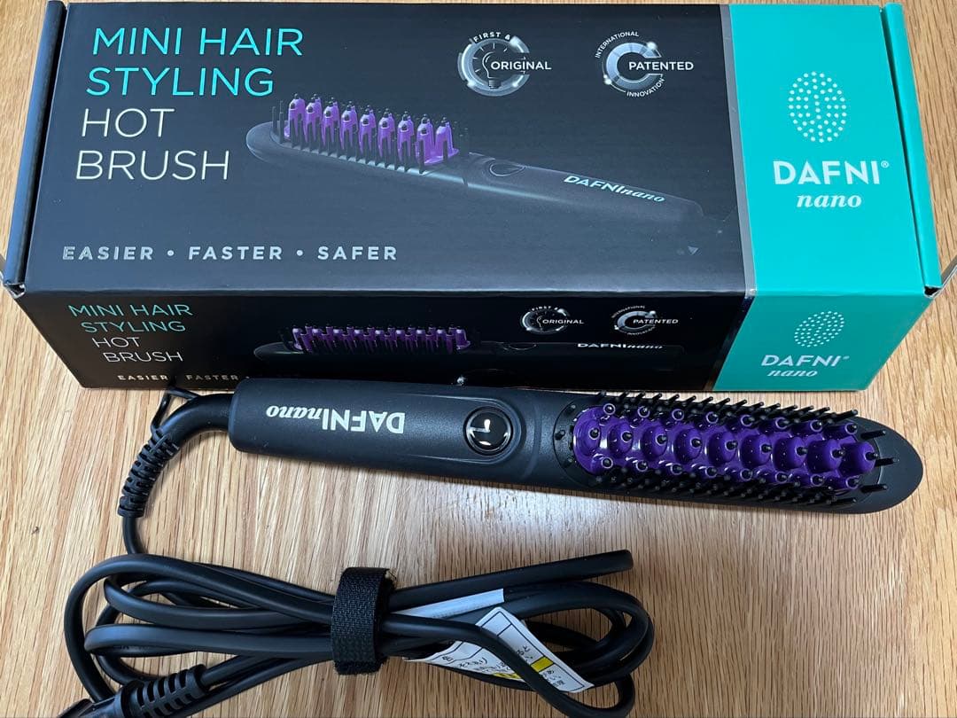 新品同様DAFNI nanoブラシ型ヘアアイロン