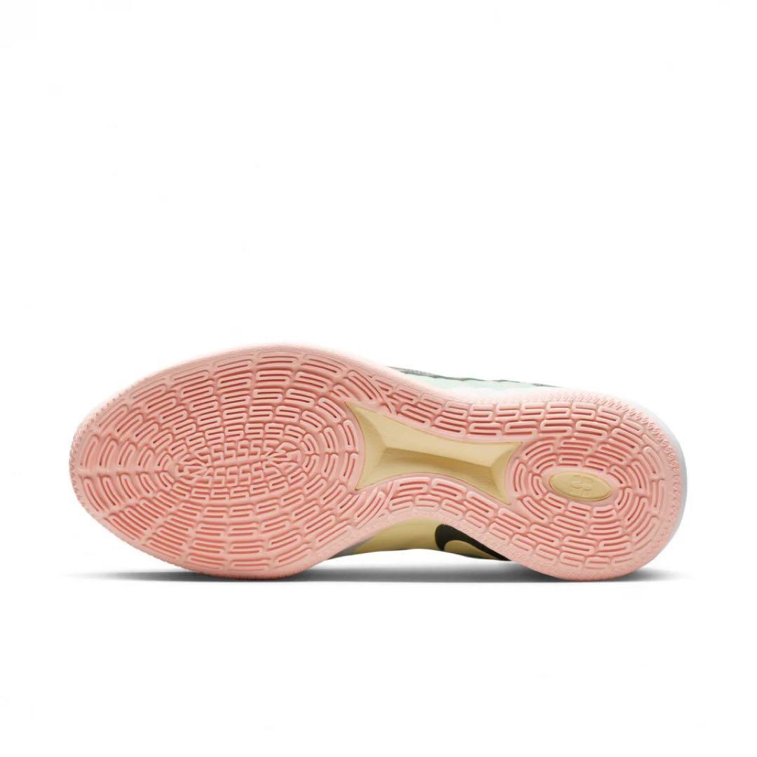 サブリナ3 silencer NIKE バスケットシューズ