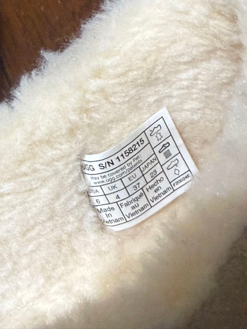 【最終値下げ】UGG PUMPED SLIDE