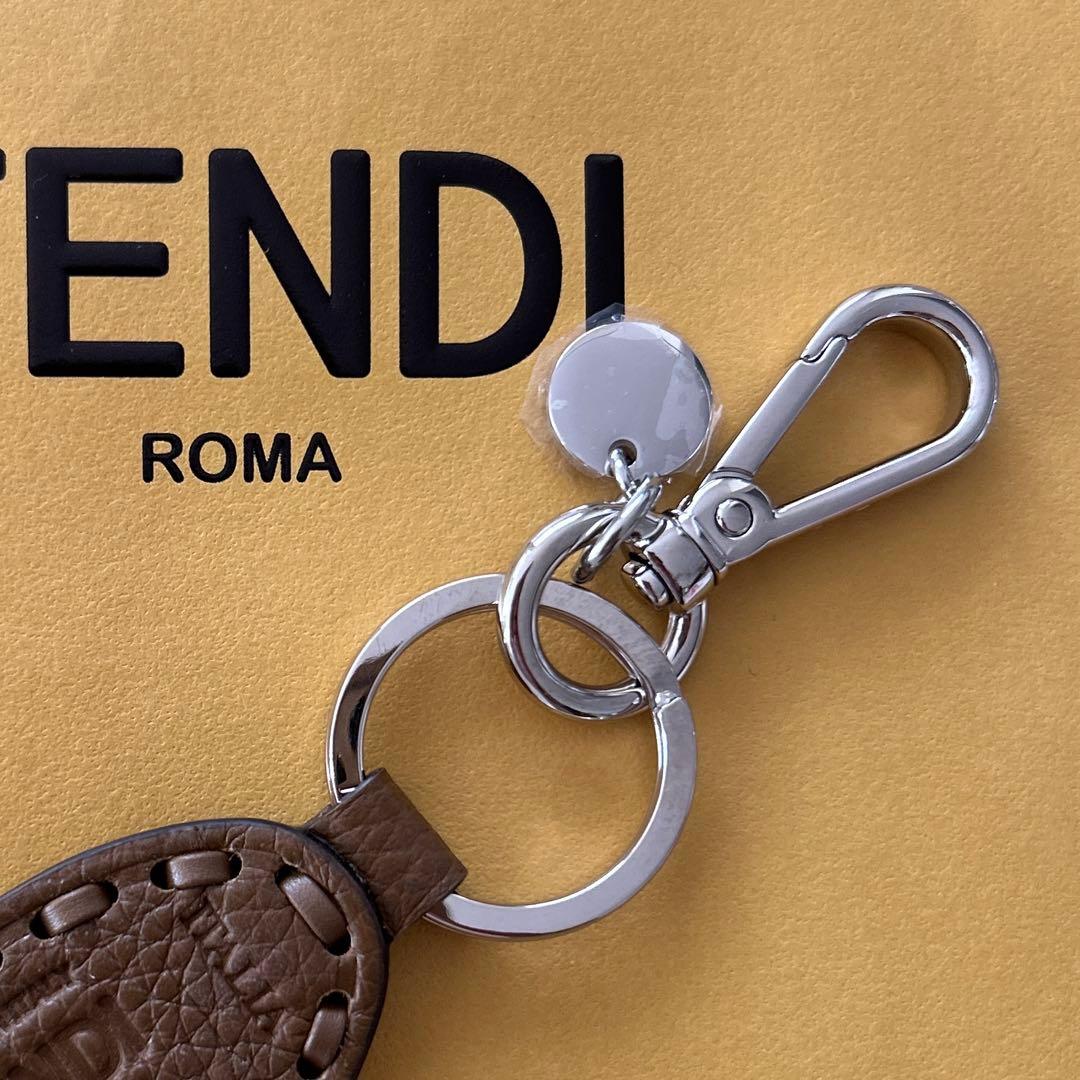 【未使用】FENDI フェンディ キーリング　キーホルダー　チャーム