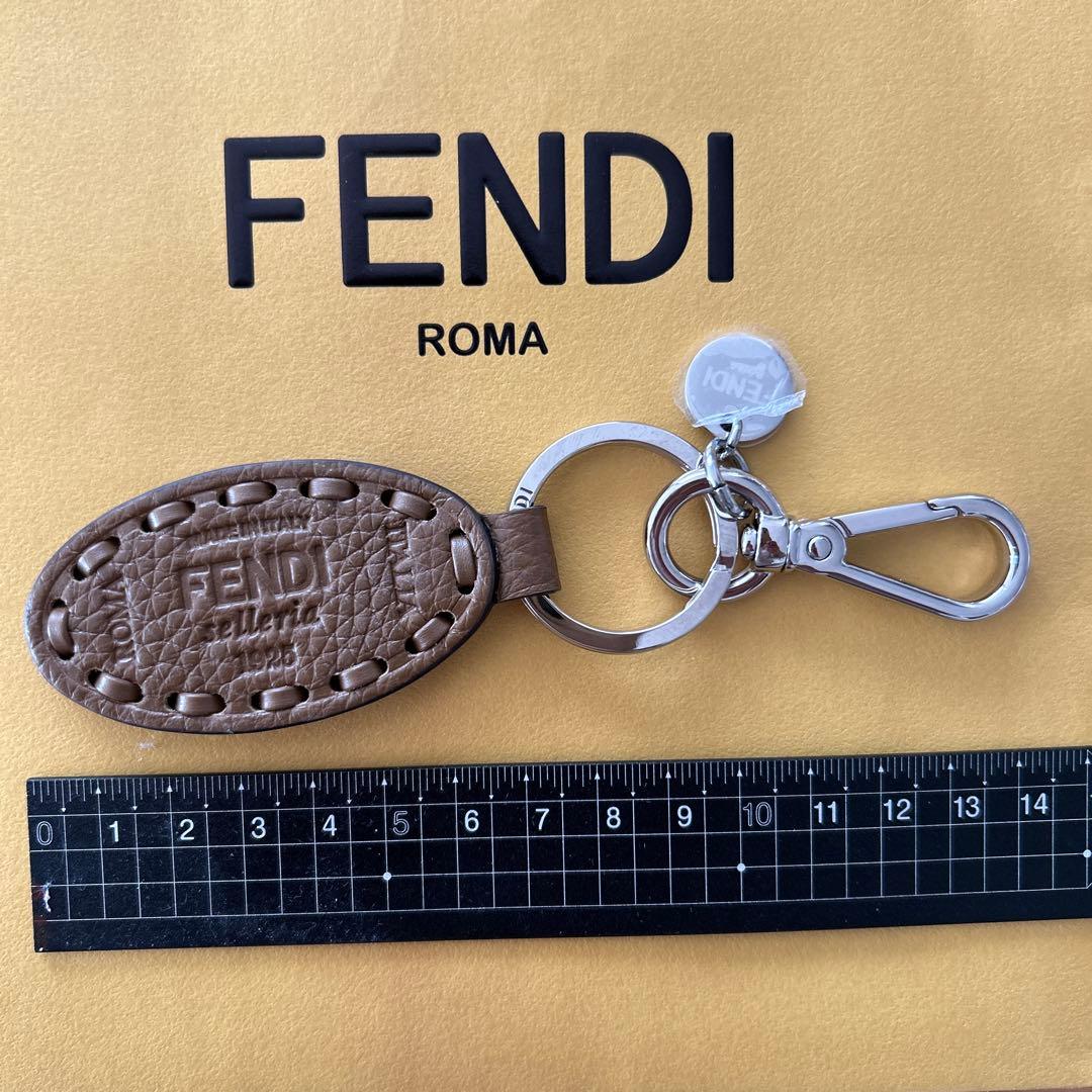 【未使用】FENDI フェンディ キーリング　キーホルダー　チャーム