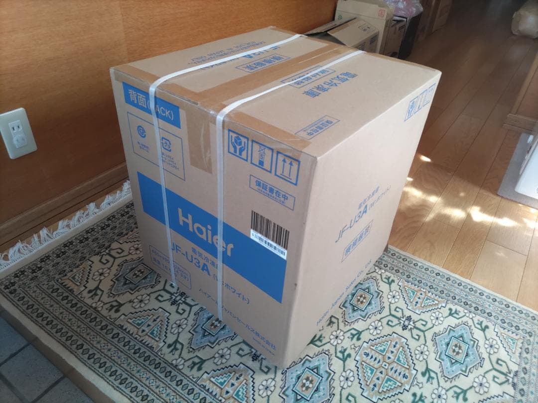 新品・未開封 / ハイアール(Haier) 冷凍庫 JF-U3A(W) 33L