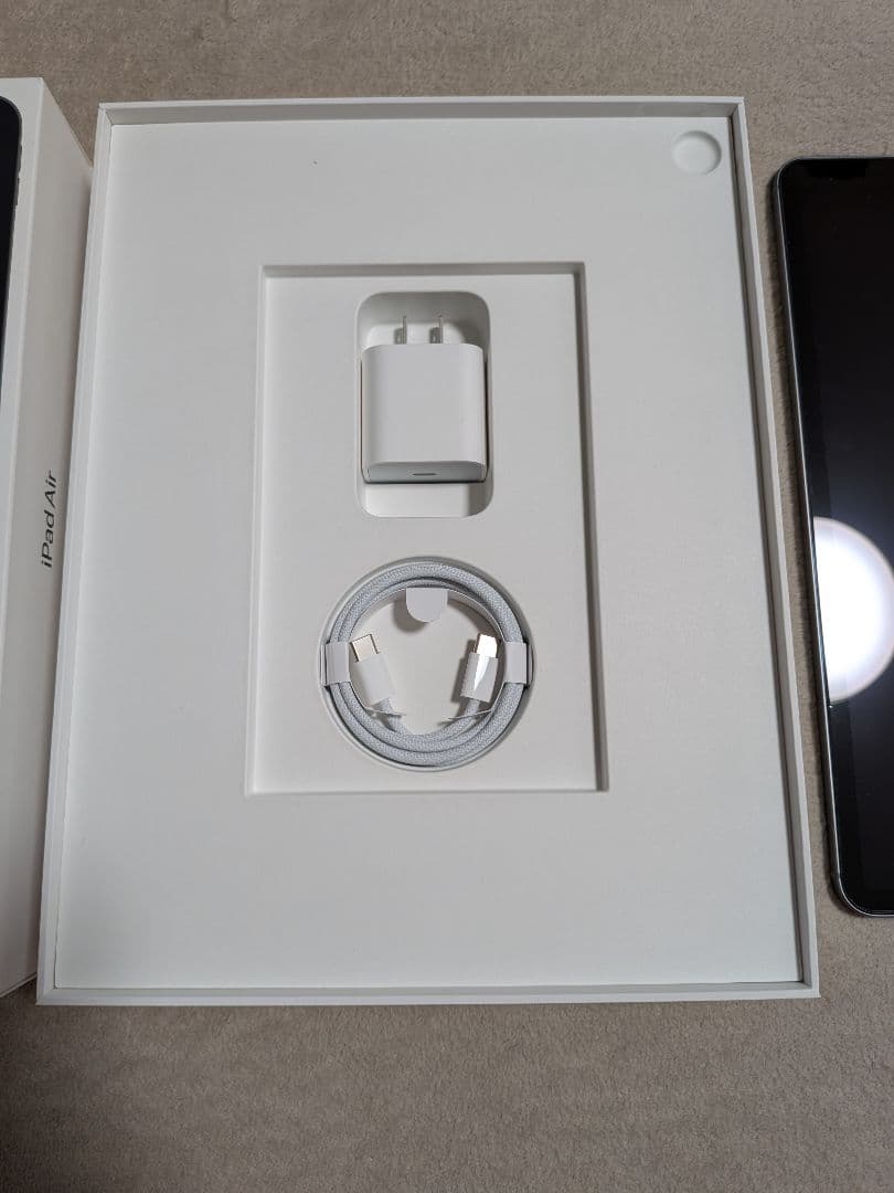 iPadAir13 インチ　WiFi+Cellularモデル　128ギガ付属品有