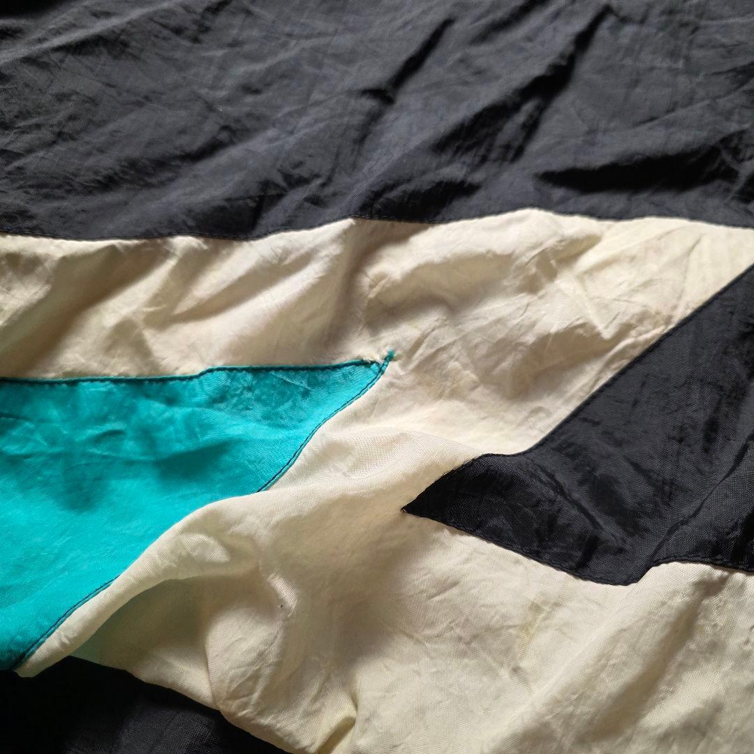 入手困難90sNBAバンクーバーグリズリーズナイロンジャケット刺繍ロゴ短丈バスケ