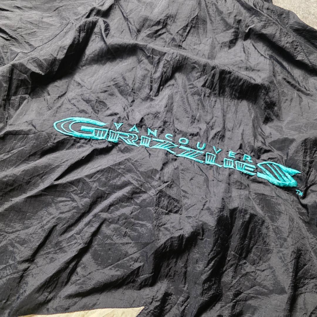 入手困難90sNBAバンクーバーグリズリーズナイロンジャケット刺繍ロゴ短丈バスケ