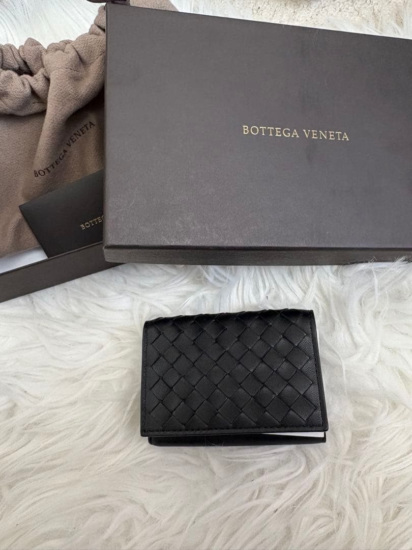 Bottega Veneta ブラックレザー財布 ギフトボックス付き