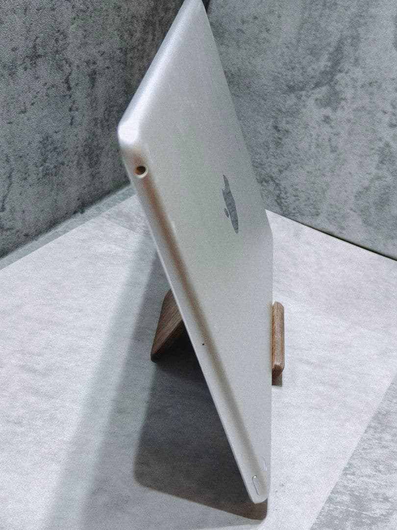 iPad 第6世代 32GB タブレット 22253