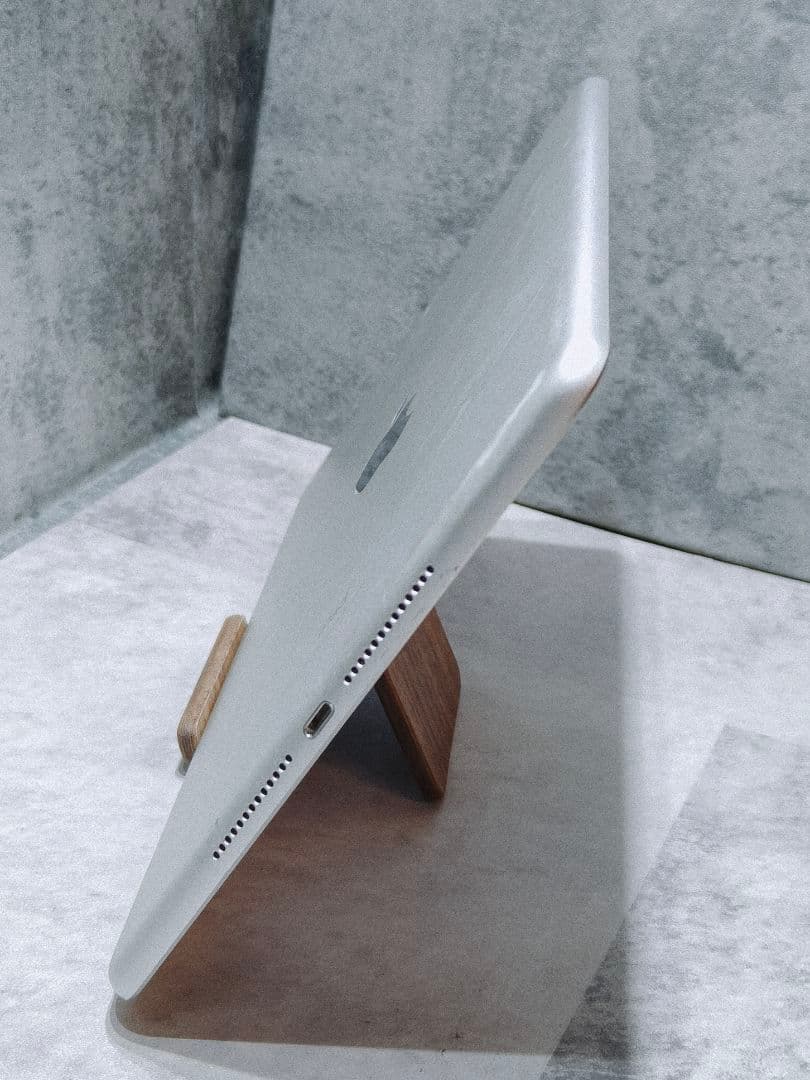 iPad 第6世代 32GB タブレット 22253