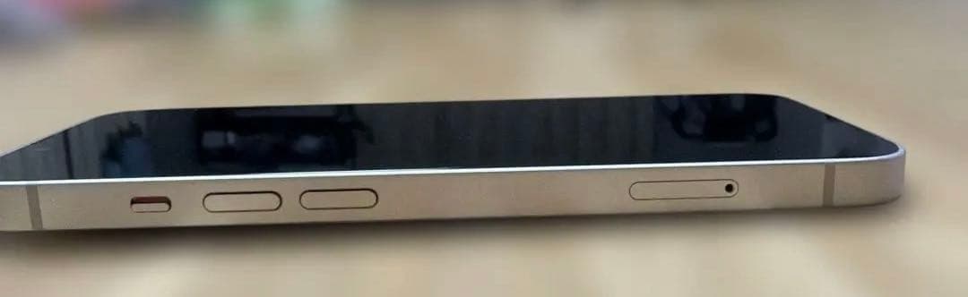 iPhone13 ホワイト　白