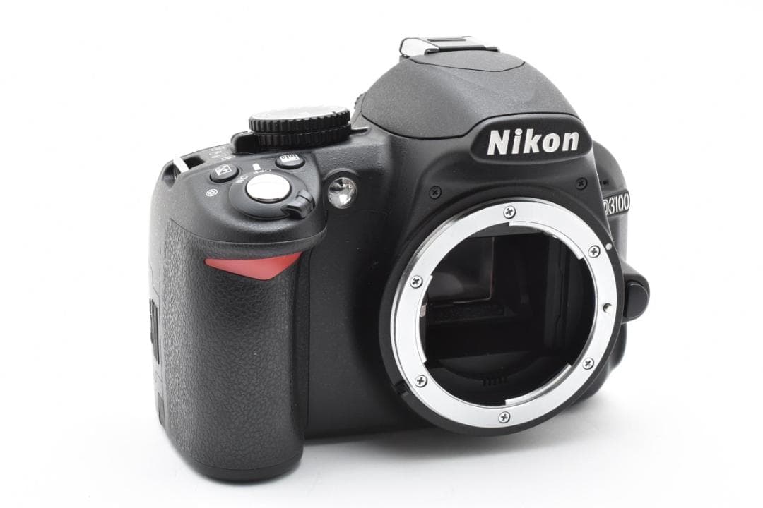 Nikon D3100 ボディ ショット数946枚　A010