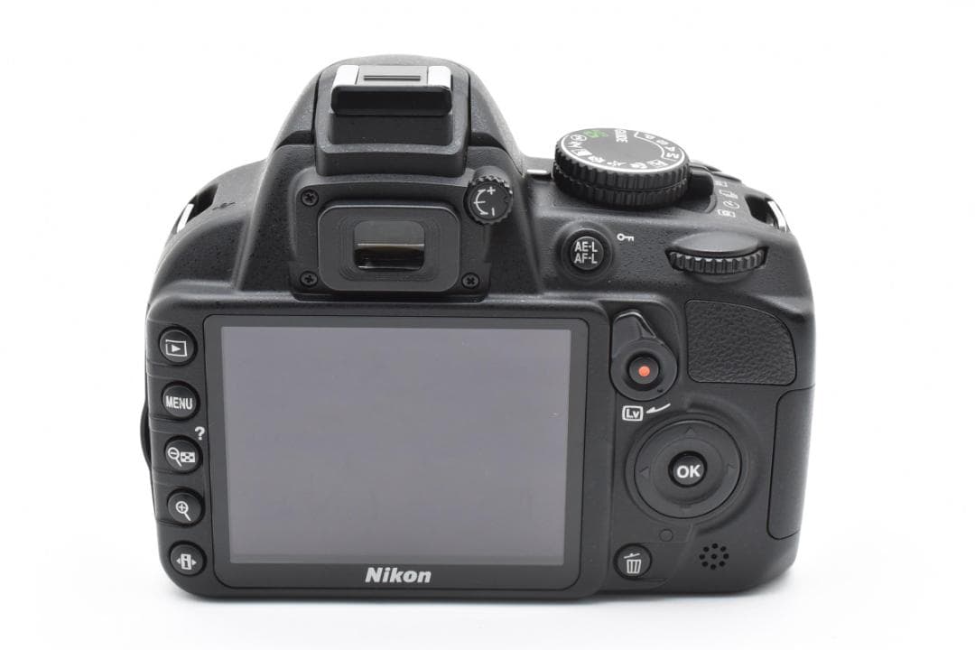 Nikon D3100 ボディ ショット数946枚　A010