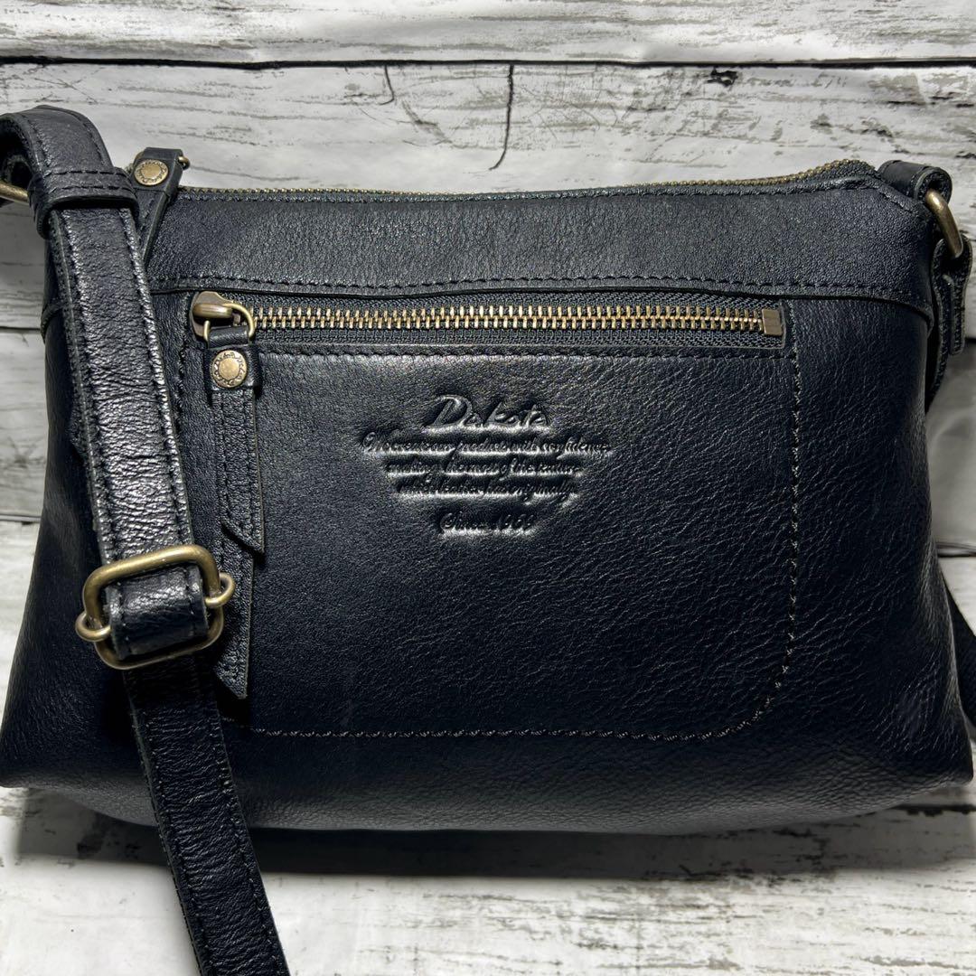 美品✨Dakota ダコタ 斜め掛けショルダーバッグ本革レザー黒ブラック肩掛け
