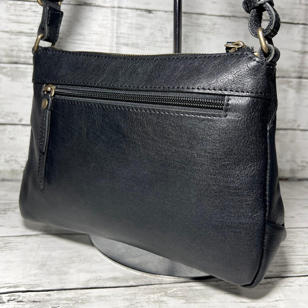 美品✨Dakota ダコタ 斜め掛けショルダーバッグ本革レザー黒ブラック肩掛け