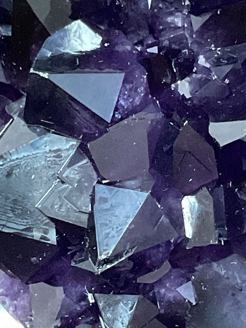 ウルグアイ産　 アメジストクラスター 置物　830g