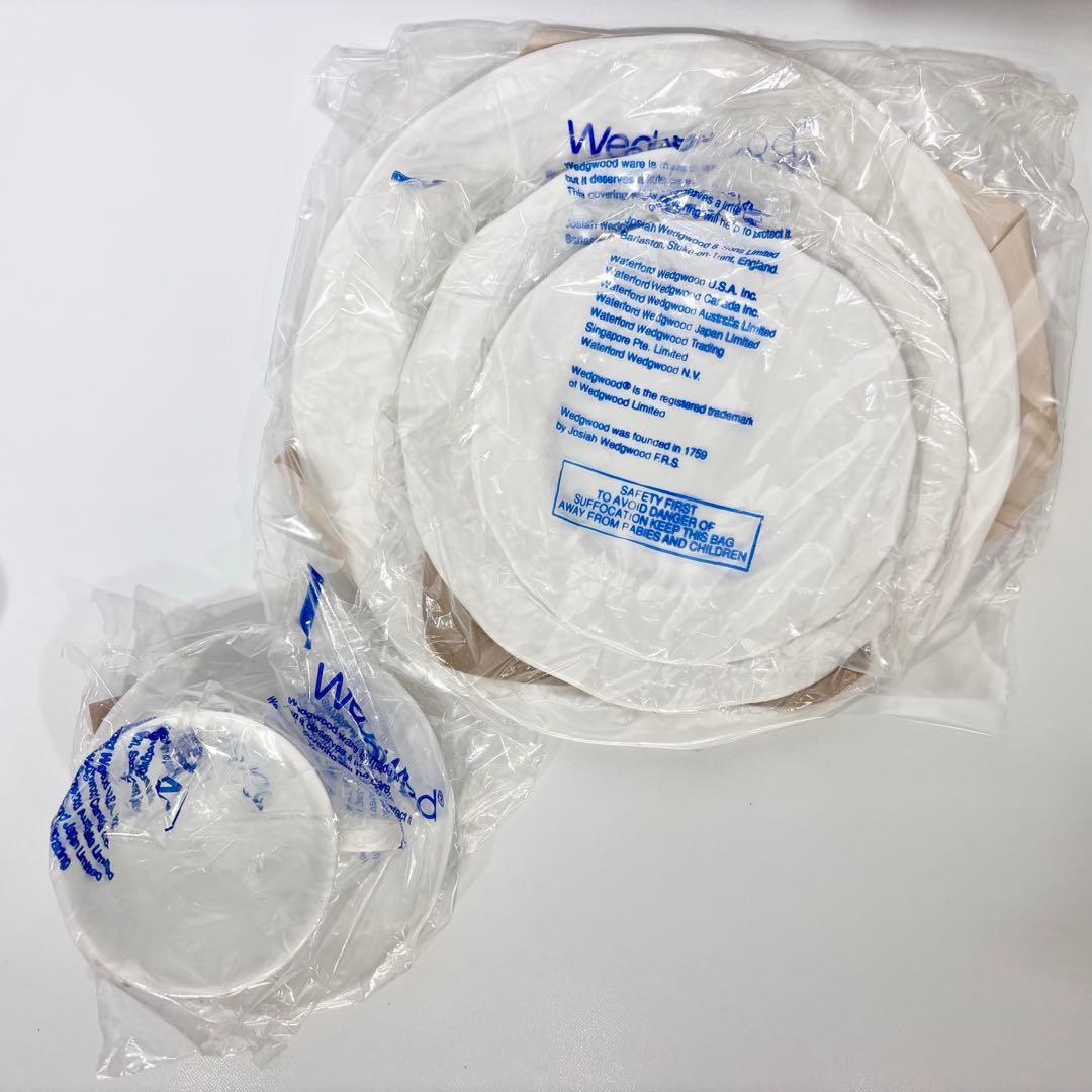 希少！新品・未使用・廃盤品！ウェッジウッド ストロベリーバイン 黒壺 10点