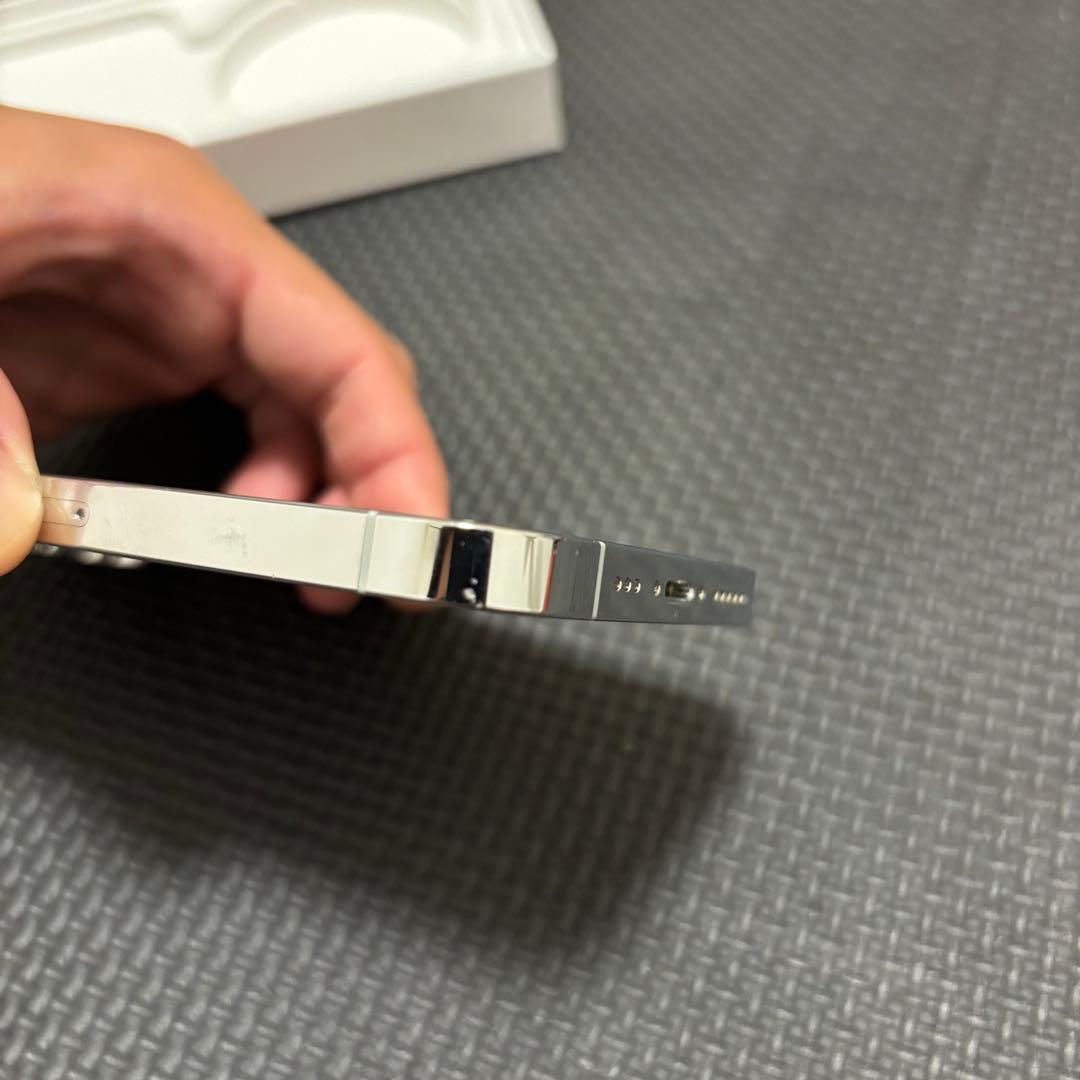 Apple iPhone 14 Pro 256GBシルバー SIMフリー