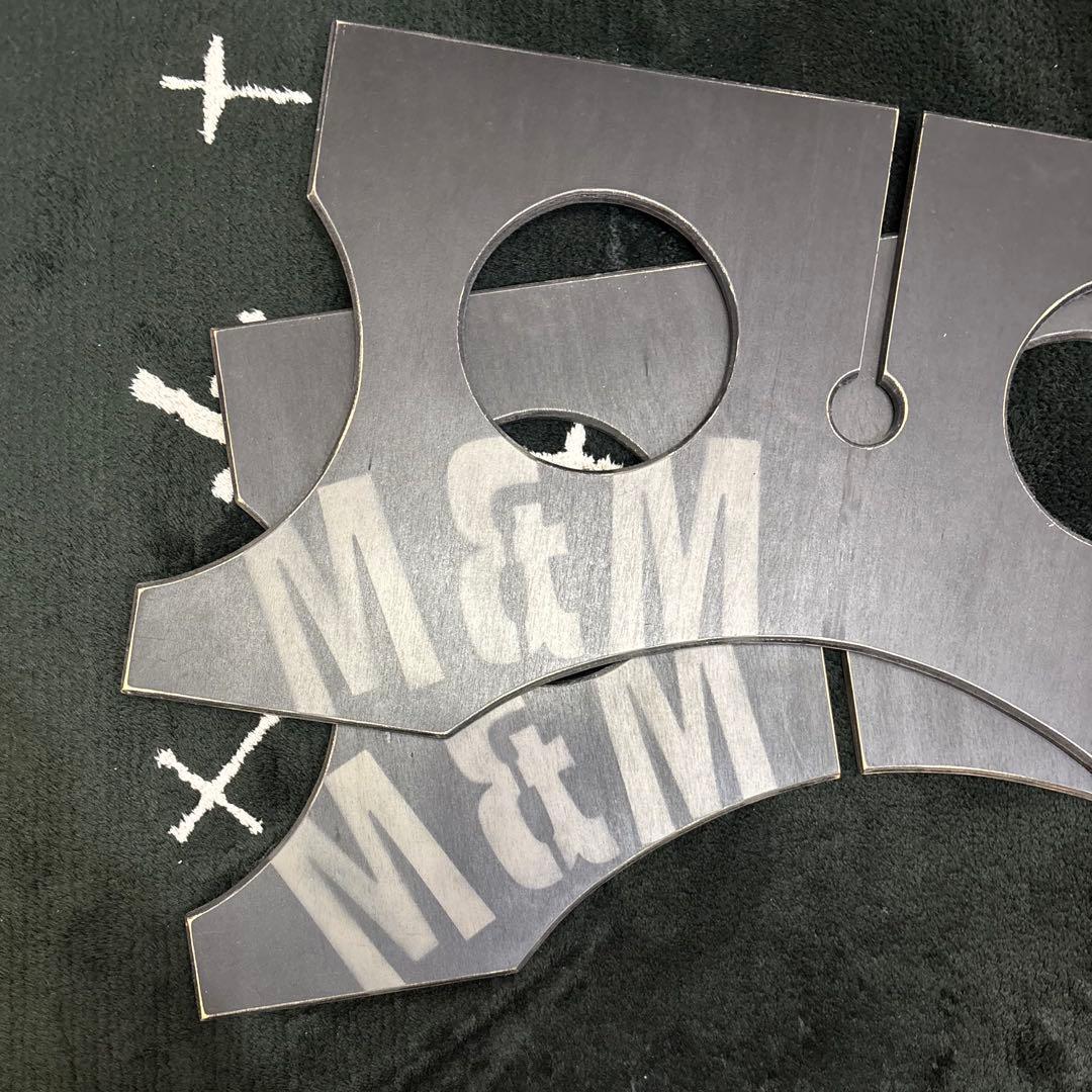 【未使用】M&M カスタムパフォーマンス ロゴ入り 黒円形 ローテーブル 家具