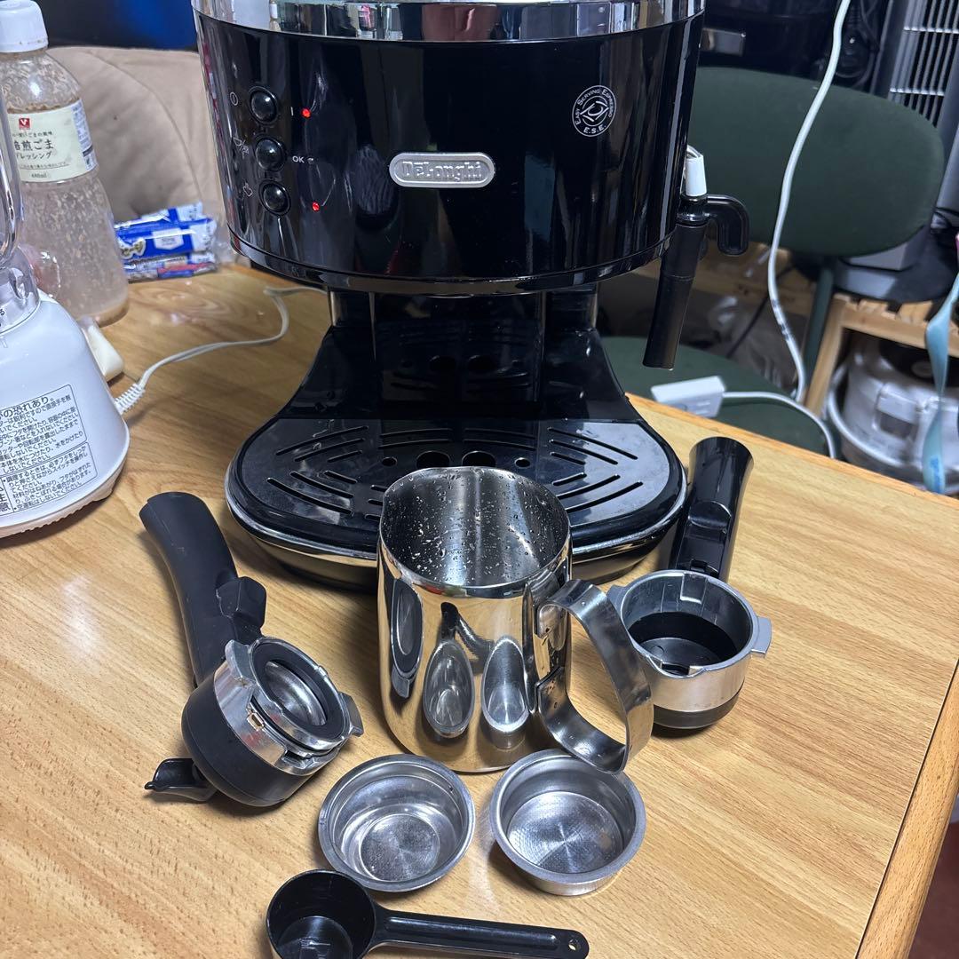 DeLonghi ECO310 BKエスプレッソマシン