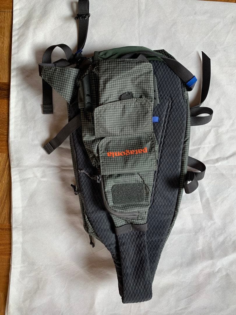 patagonia ベスト　フロントスリング